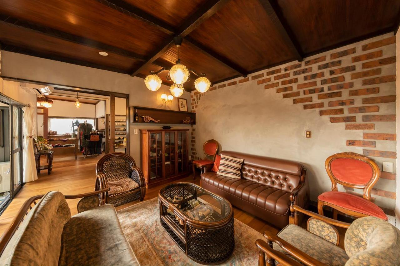 Villa Nostalgiaノスタルジア à Yokosuka Extérieur photo