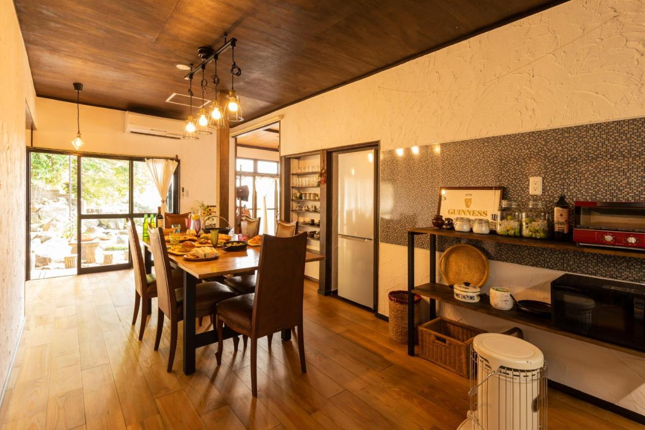 Villa Nostalgiaノスタルジア à Yokosuka Extérieur photo
